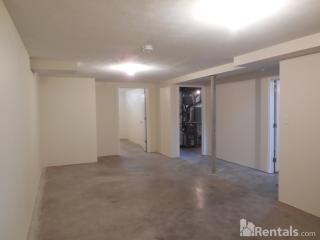 5609 Arvis Dr, Louisville KY  40216-1307 exterior