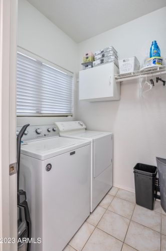 26219 41 Way, Phoenix AZ 85042-6304 exterior