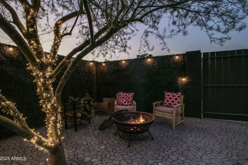 2152 Clarendon Ave, Phoenix AZ 85033-4120 exterior