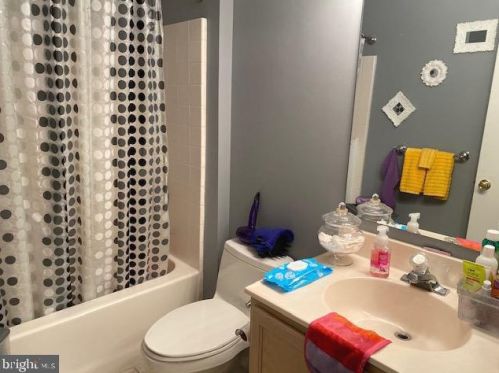 112 Talon Ln, West Deptford NJ 08093-2322 exterior