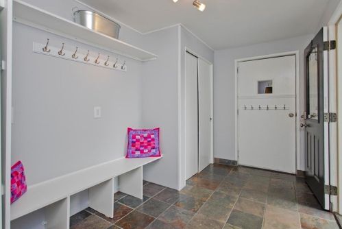 95 Llewellyn Dr, Montgomery MA 01085-2513 exterior