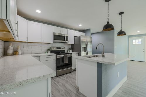 2201 65 Dr, Phoenix AZ 85033-1605 exterior