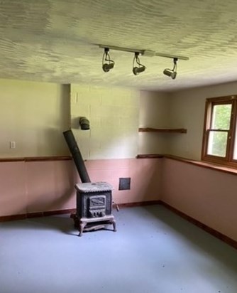 235 Ice House Rd, Taunton MA  02780-7293 exterior