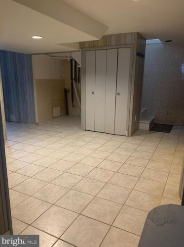 6822 Loretto Ave, Philadelphia PA 19111-5844 exterior