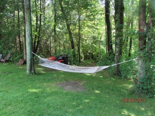 1060 Rocky Woods St, Taunton MA  02780-8200 exterior