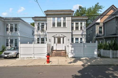 39 Cook Ave, Chelsea, MA 02150-1010