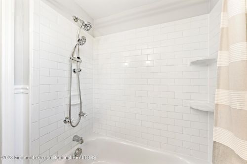 450 Branch Ave, Little Silver NJ  07739-1111 exterior