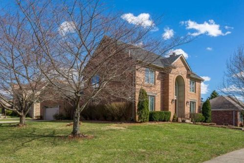 9409 Tamarisk Pkwy, Louisville, KY 40223-2799