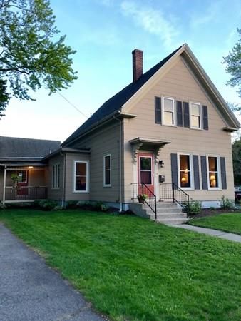 68 Warren Ave, Whitman MA  02382-1342 exterior