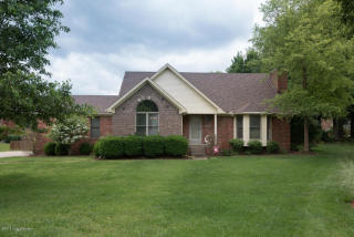 7702 Hermits Run Rd, Louisville, KY 40291-4073