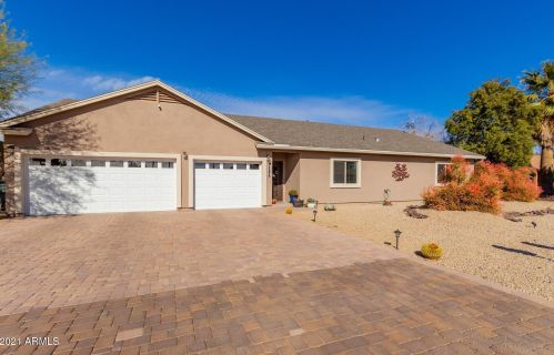 2806 Angela Dr, Phoenix, AZ 85032-1909