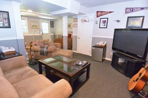 225 Sycamore Dr, Holden MA 01520-1152 exterior