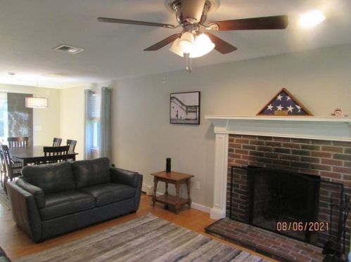 1060 Rocky Woods St, Taunton MA  02780-8200 exterior