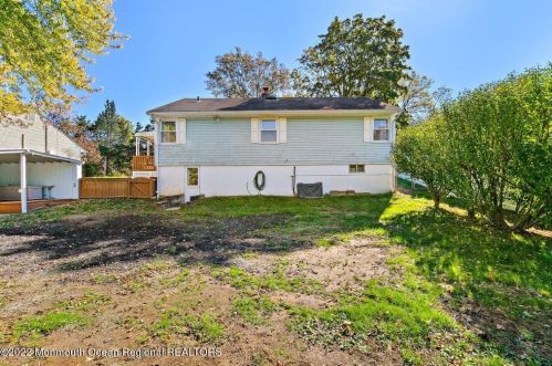 41 Reynolds Dr, Tinton Falls NJ 07724-2323 exterior