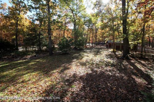 1062 Lakehurst Ave, Jackson Twp NJ 08527-5250 exterior