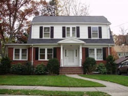 10 Charlotte Rd, Newton, MA 02459-1708