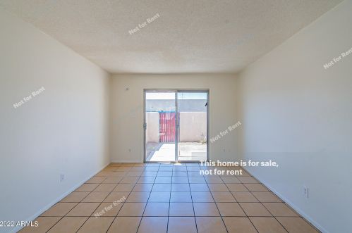 5426 Belleview St, Phoenix AZ 85043-1703 exterior