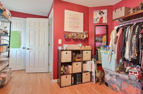 42 Raymond St, Fall River MA 02723-2823 exterior