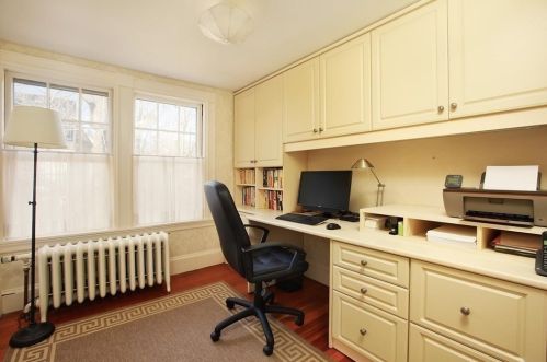 711 Chestnut St, Newton MA 02465-2529 exterior