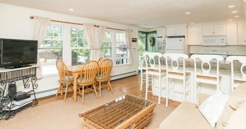 1 Main St, Rockport MA 01966-1513 exterior