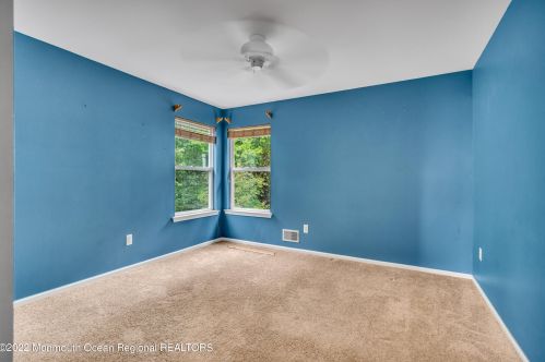 16 Cardinal Dr, Jackson Twp NJ 08527-3174 exterior