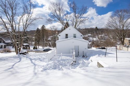 139 Haverhill St, Dracut MA 01826-5637 exterior