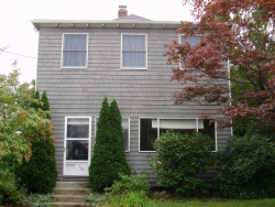 76 Crescent St, Newton, MA 02466-2510