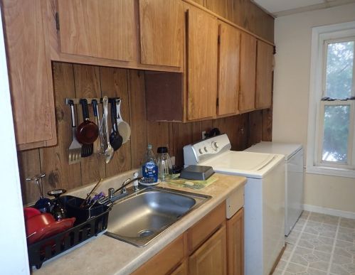 47 Acton St, Worcester MA 01604-4828 exterior