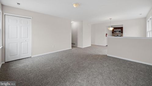 9 Spar Dr, Erial NJ  08081-2301 exterior