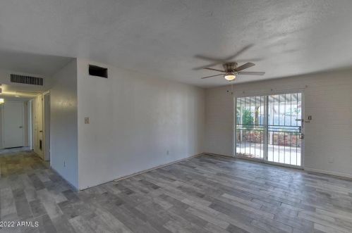 3002 52nd Pkwy, Phoenix AZ  85031-3953 exterior