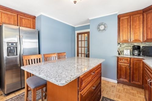 58 Lawn Ave, Quincy MA 02169-7337 exterior