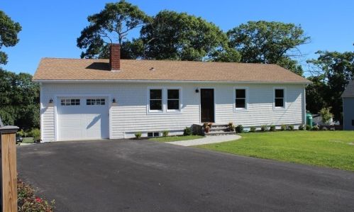 14 Hodgkins Rd, Rockport MA  01966-2004 exterior