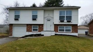 5714 Fruitwood Dr, Louisville KY  40272-5056 exterior