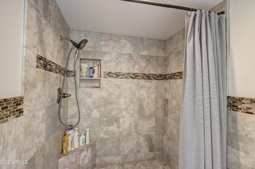 3901 Carol Ann Way, Phoenix AZ 85032-4057 exterior