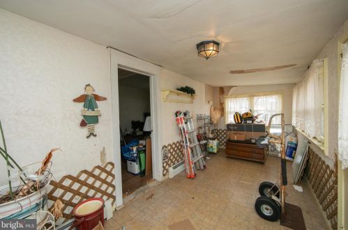 1909 Pt Pleasant Ave, West Deptford NJ 08096-4325 exterior