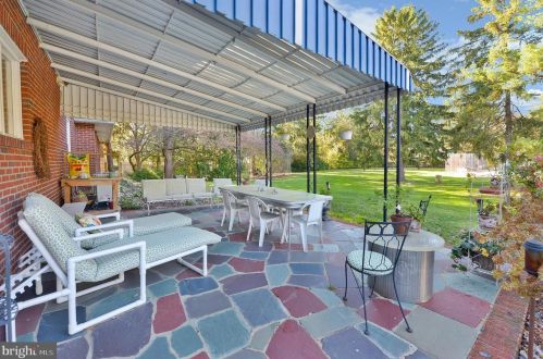 645 Kings Hwy, West Deptford NJ 08096-3129 exterior