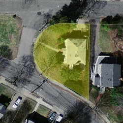 120 Woodcliff Rd, Newton MA 02461-1846 aerial view