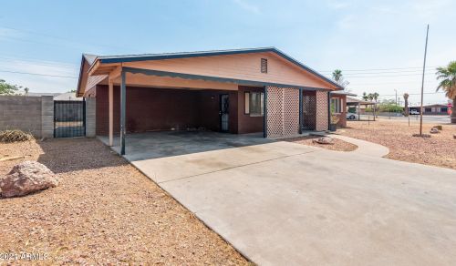 2247 Chipman Rd, Phoenix, AZ 85040-2625