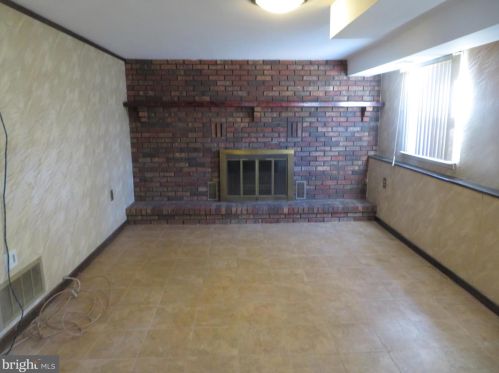 1201 Simpson Ave, West Deptford NJ 08063-1133 exterior