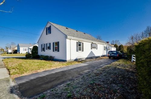 85 Caswell St, New Bedford MA 02745-2702 exterior