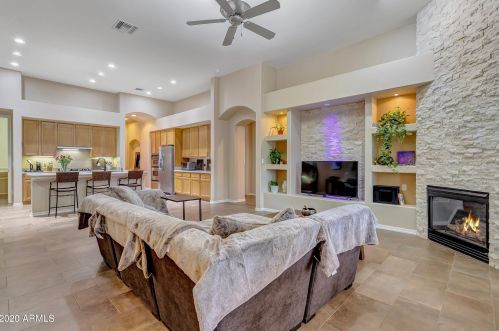 3014 50th St, Phoenix, AZ 85018-7962