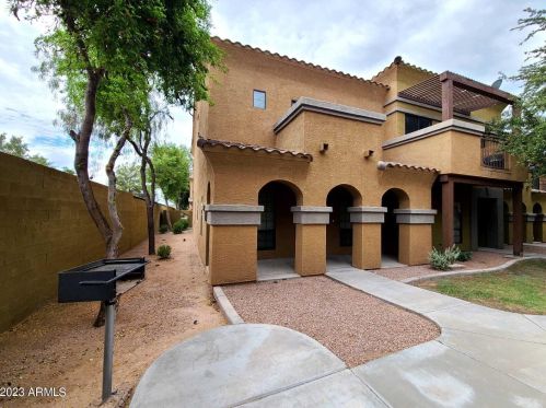 1702 Bell Rd, Phoenix, AZ 85022-6273