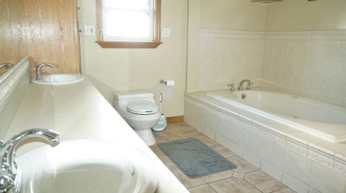 464 Cohannet St, Taunton MA 02780-4523 exterior