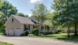 1062 Bradley Rd, Gallatin, TN 37066-5514