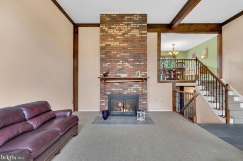 85 Colleen Cir, Trenton NJ 08638-1724 exterior