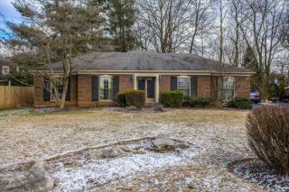 1803 Winsford Pl, Louisville KY  40222-6422 exterior