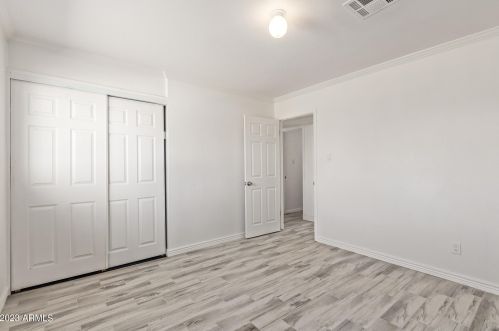 4923 Cheery Lynn Rd, Phoenix AZ  85031-3514 exterior