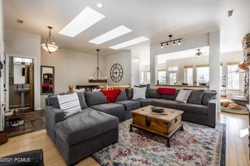 4019 Sunrise Dr, Park City UT 84098-4757 exterior