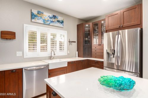 2712 Beautiful Ln, Phoenix AZ 85042-7073 exterior