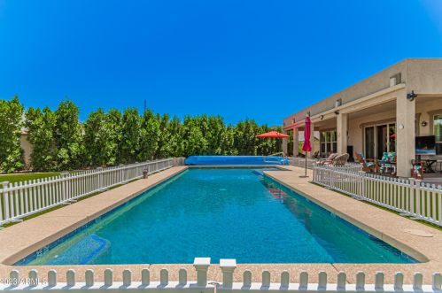 8607 16 Dr, Phoenix AZ 85007-4402 exterior